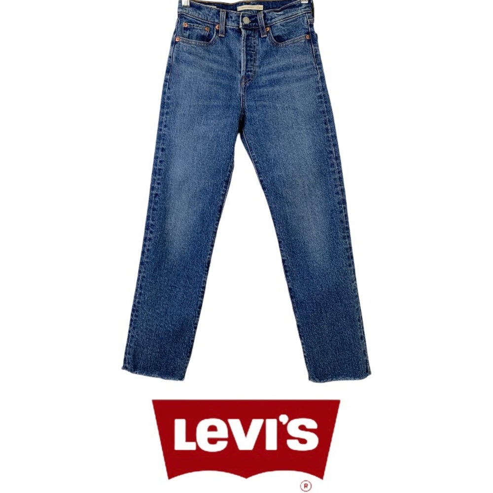 Levi’s Wedgie Straight Fit Jeans Size 23 x 26 Raw Edge Frayed Hem